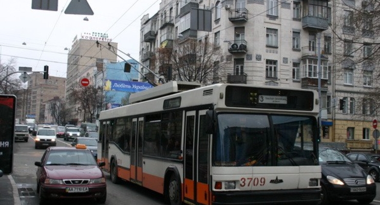 Движение на киевских дорогах затруднено (17.11.2010)