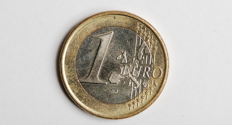 Евро обвалился