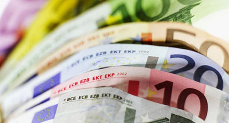 Евро дешевеет в Украине