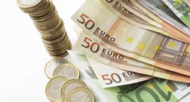 Курс евро держится выше 1,41 доллара