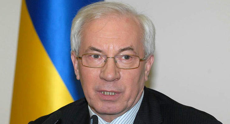 Азаров пообещал, что продуктового ажиотажа в Украине больше не будет