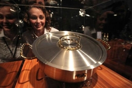 В Москве показали кастрюлю стоимостью 150 тысяч евро