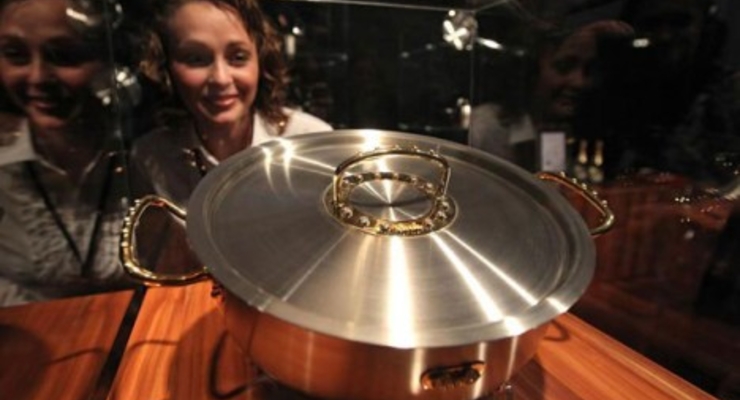 В Москве показали кастрюлю стоимостью 150 тысяч евро