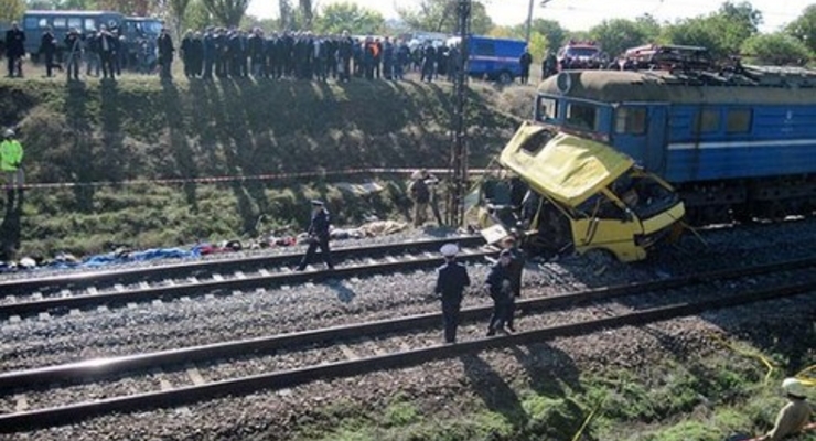 За нарушение ПДД на ж/д переездах будут отбирать права