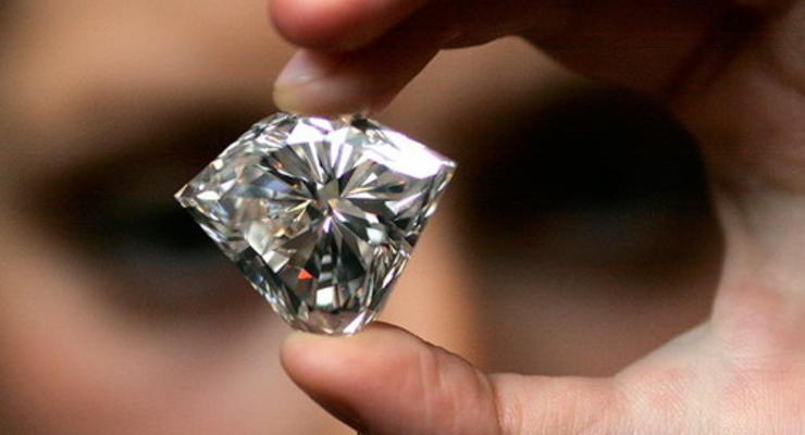 В Индии открылась крупнейшая алмазная биржа