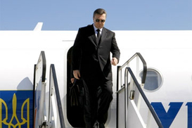 Янукович будет на работу летать