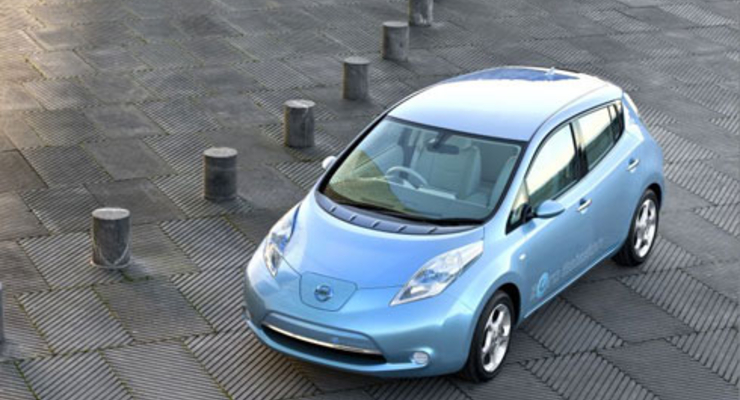 Nissan представил в Париже новый автомобиль