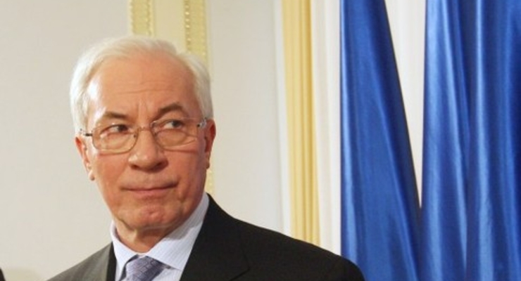 Азаров: Украине нужен 1 триллион долларов