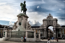 Португалию ждет судьба Греции?!