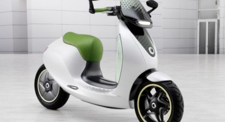 BMW представил скутер, работающий от iPhone