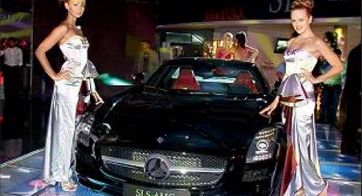 Дебют месяца: Mercedes-Benz SLS AMG