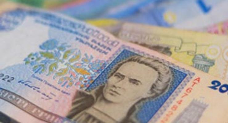 Украинцам повышают зарплаты на 16 гривен