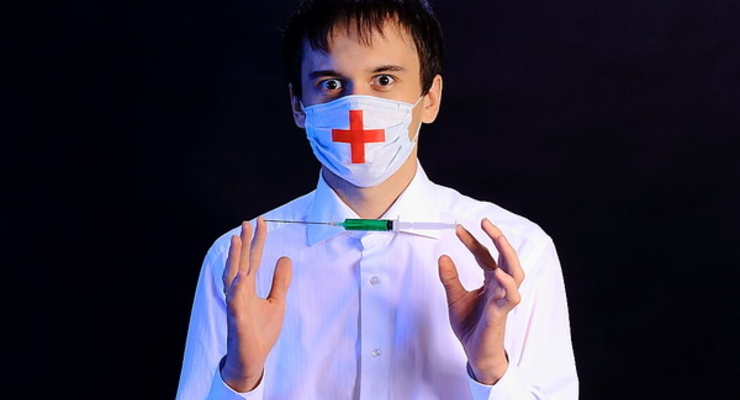 Человек в медицинской маске пытался ограбить Ощадбанк