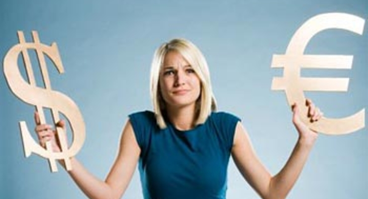 Евро стоит почти 1,30 доллара