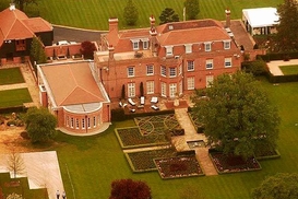 Бэкхемы продадут свое имение за 28 млн долларов