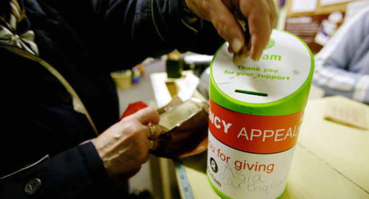 Украина оказалась в конце списка по благотворительности