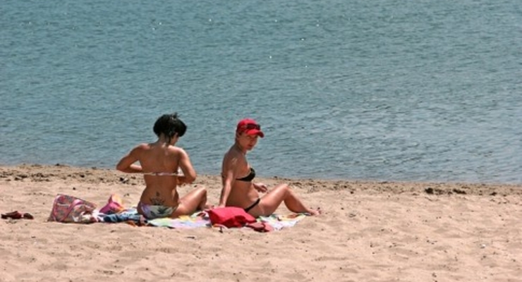 Возле Одессы в море обнаружили огромное нефтяное пятно