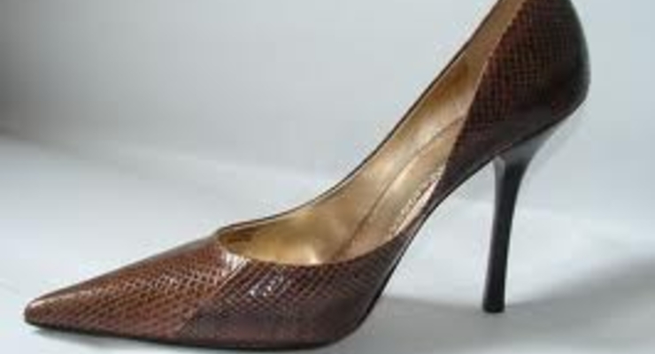 Харьковчане опоздали на работу из-за женского каблука