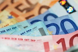 Евро немного подорожал в Украине