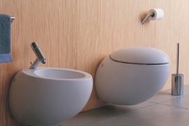 Унитаз Джона Леннона продали с аукциона