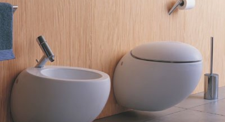 Унитаз Джона Леннона продали с аукциона