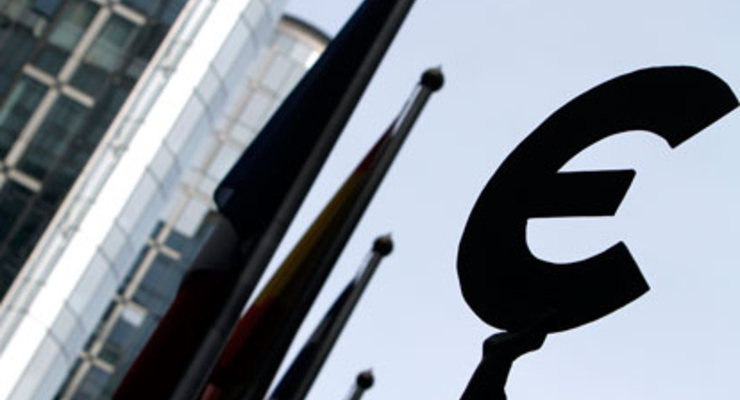 Курс евро держится выше отметки 1,27 доллара