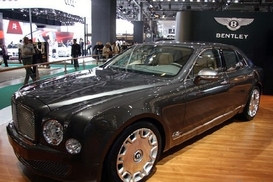 Bentley показал в Москве свою самую дорогую модель