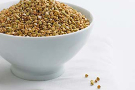 Азаров: Хлеб и гречка дорожать не будут