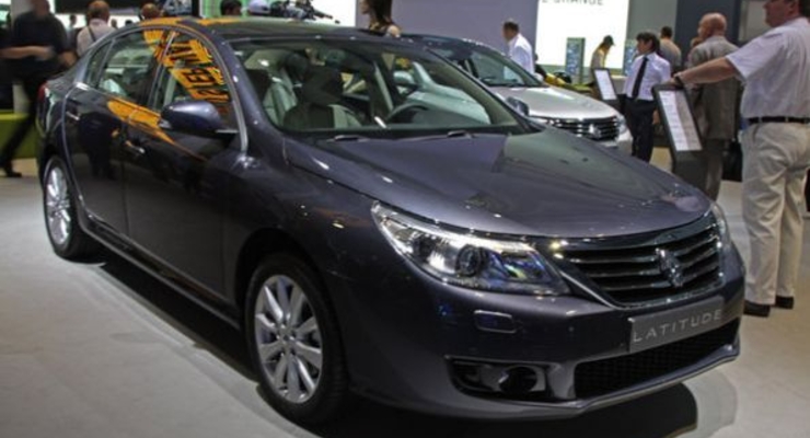 Renault представила в Москве модель Latitude