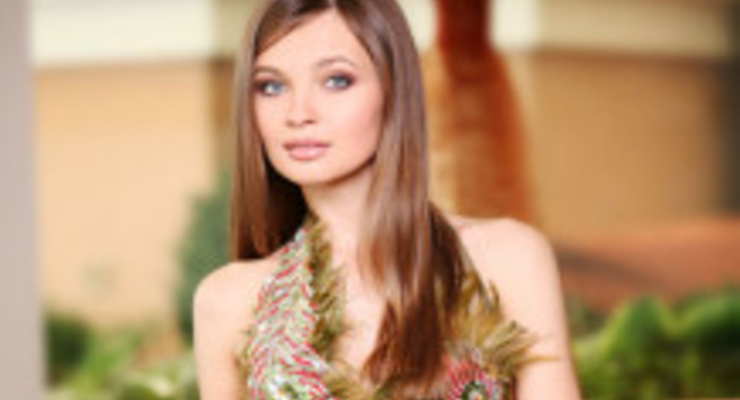 Украинка предстала на Мисс Вселенная 2010 с косой Тимошенко