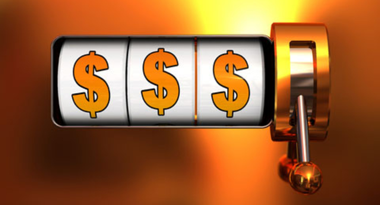 Жительница Николаева пришла за выигранными 8 млн гривен