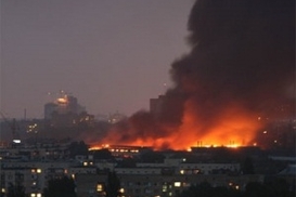 Пожар на Нивках не могут потушить