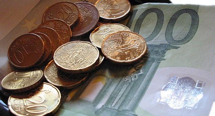 Курс евро уже ниже 1,29 доллара