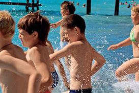 Минздрав просит в жару лучше смотреть за детьми