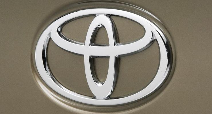Toyota отзывает болеет 412 тыс. автомобилей