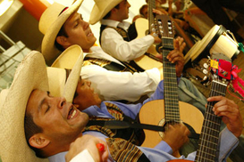 Мексика будет пускать украинцев без визы