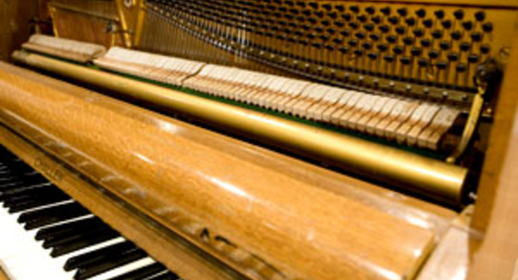 Пианино, принадлежавшее Beatles, продадут с аукциона