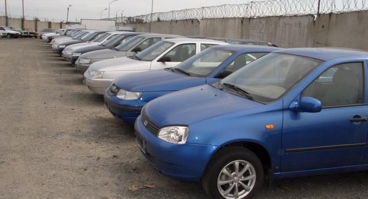 "Приезжие" могут регистрировать авто в Киеве