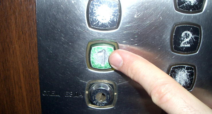 В Киеве отремонтируют все лифты