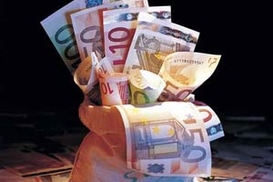 Евро дорожает: официальные курсы валют на 15 июля