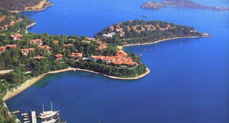 В Турции осталось 738 туристов от Karya Tour