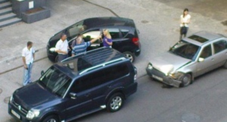 Мэр Днепропетровска попал в ДТП