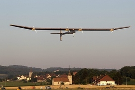 Самолет на солнечных батареях стоит 80 млн евро