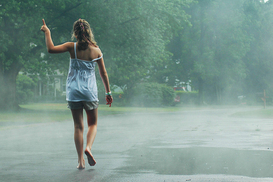 Грозовые дожди задержатся в Украине