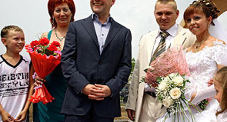Медведев стал свидетелем на свадьбе