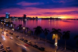 Названы самые дорогие города для иностранцев