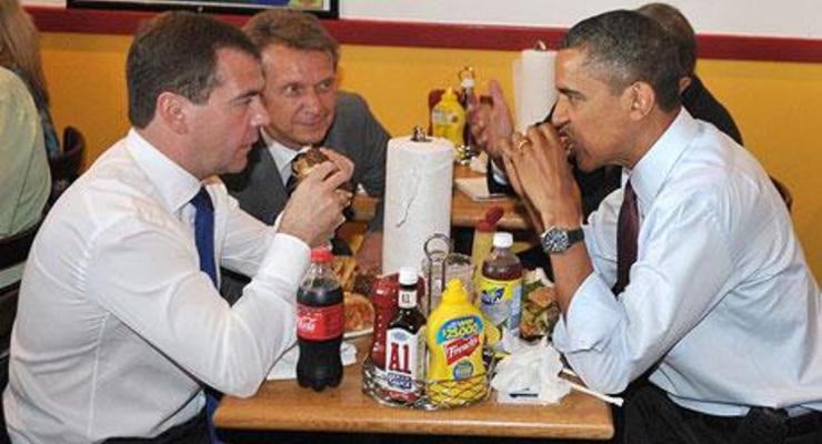 Обама пригласил Медведева на обед в забегаловку