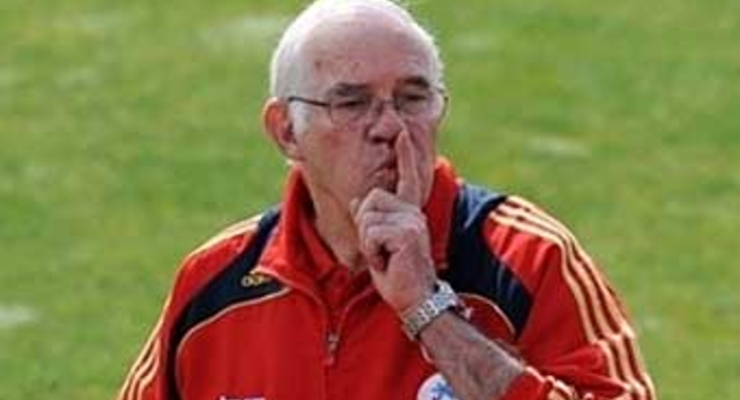 Арагонес  вновь раскритиковал сборную Испании