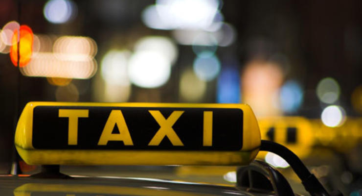 Киевские таксисты начали брать деньги за воздух