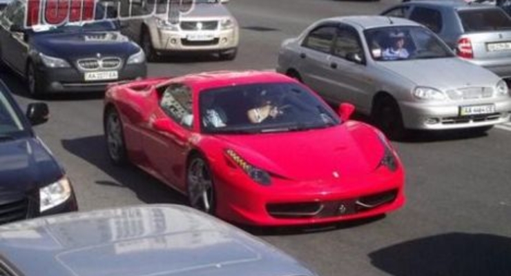 Дочь Черновецкого купила Ferrari за 330 тыс. долл.